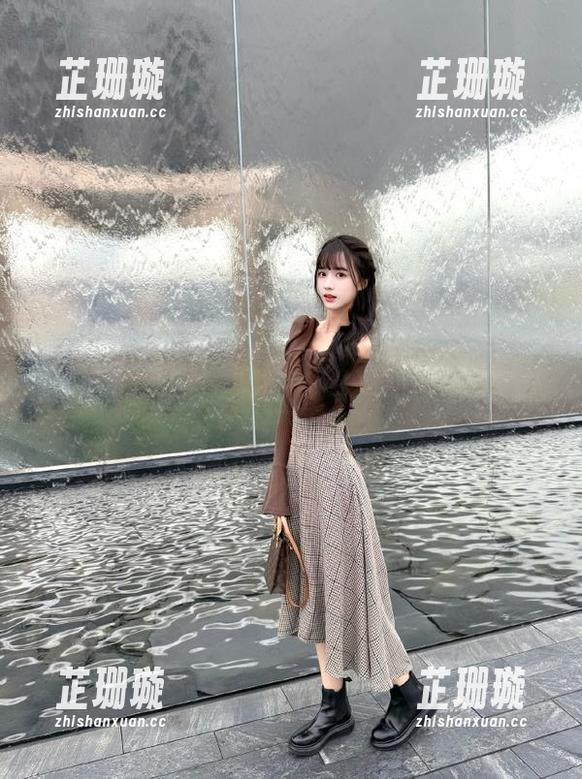 来吧，Seoyool (서율)Ready-微型比基尼图包，缤纷色彩等你来下载！